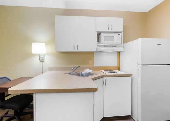 Extended America - - Grant Road Hotel